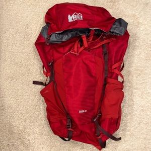 REI Tarn 40 kids hiking backpack